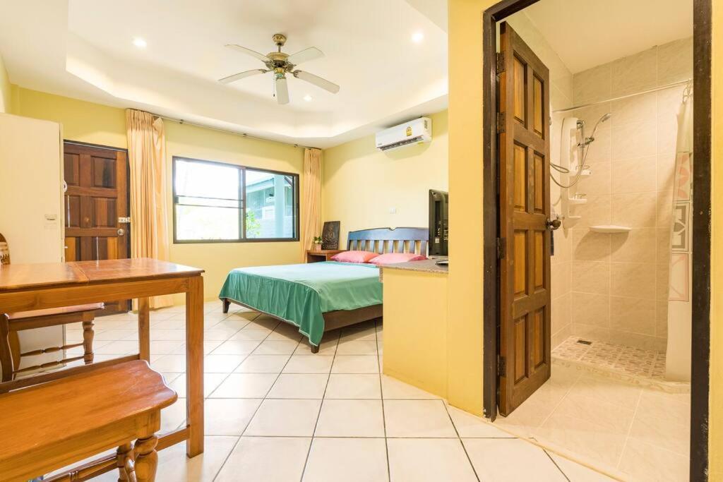 Baan Coconut Vila Bang Tao Beach  Exterior foto